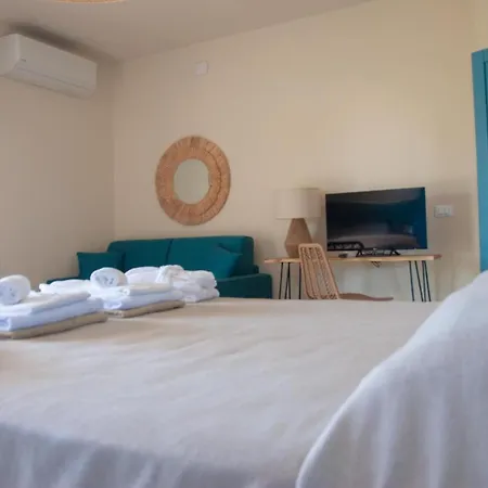 Capo Bianco Hotel apartamentowy Porto Azzurro