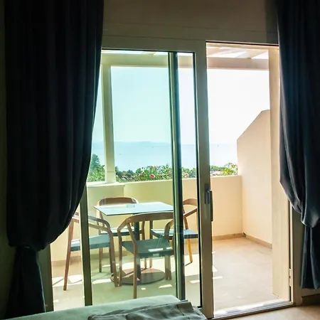 Aparthotel Capo Bianco 4*