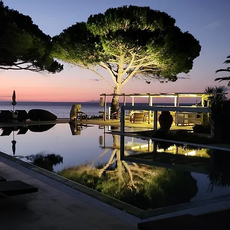 Aparthotel Capo Bianco Porto Azzurro