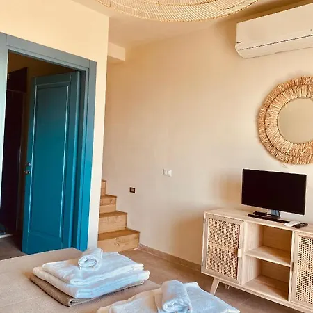 Apartahotel Capo Bianco 4*