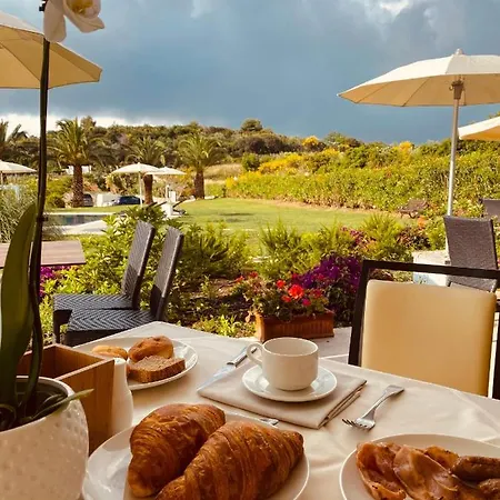 Apartahotel Capo Bianco 4*