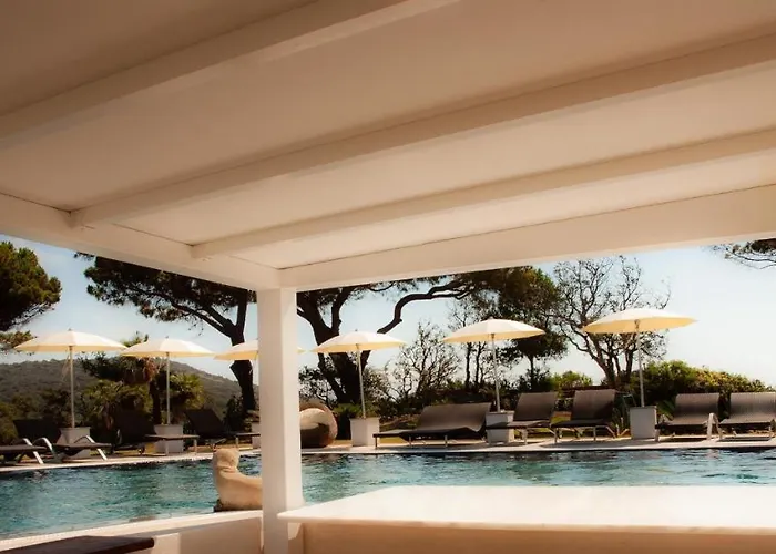 Capo Bianco 포르투 아주로