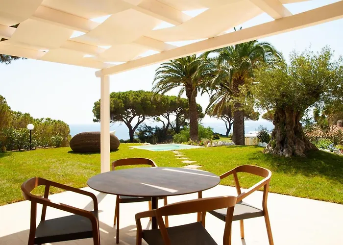 아파트호텔 Capo Bianco 4*